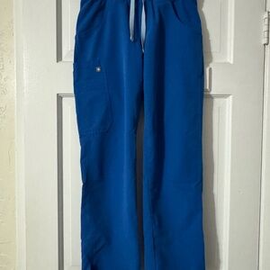 Figs Kade Cargo scrub pants in royal blue XS|P